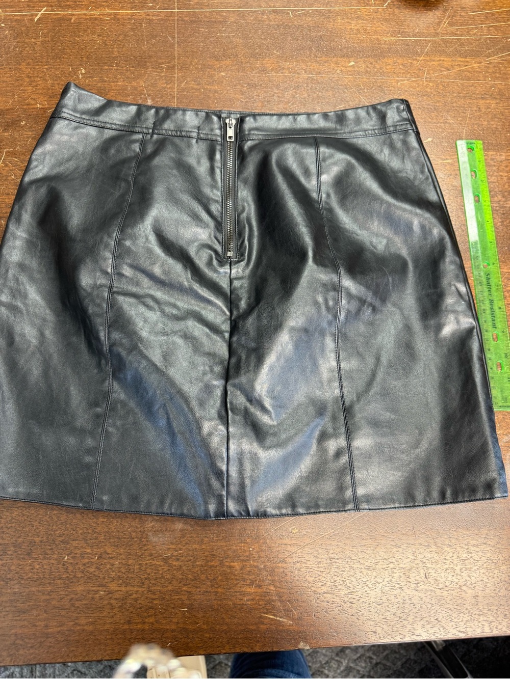Altar’d State Black Faux Leather Mini Skirt Size Large Y2K Moto Clubbing Basics - Picture 4 of 6